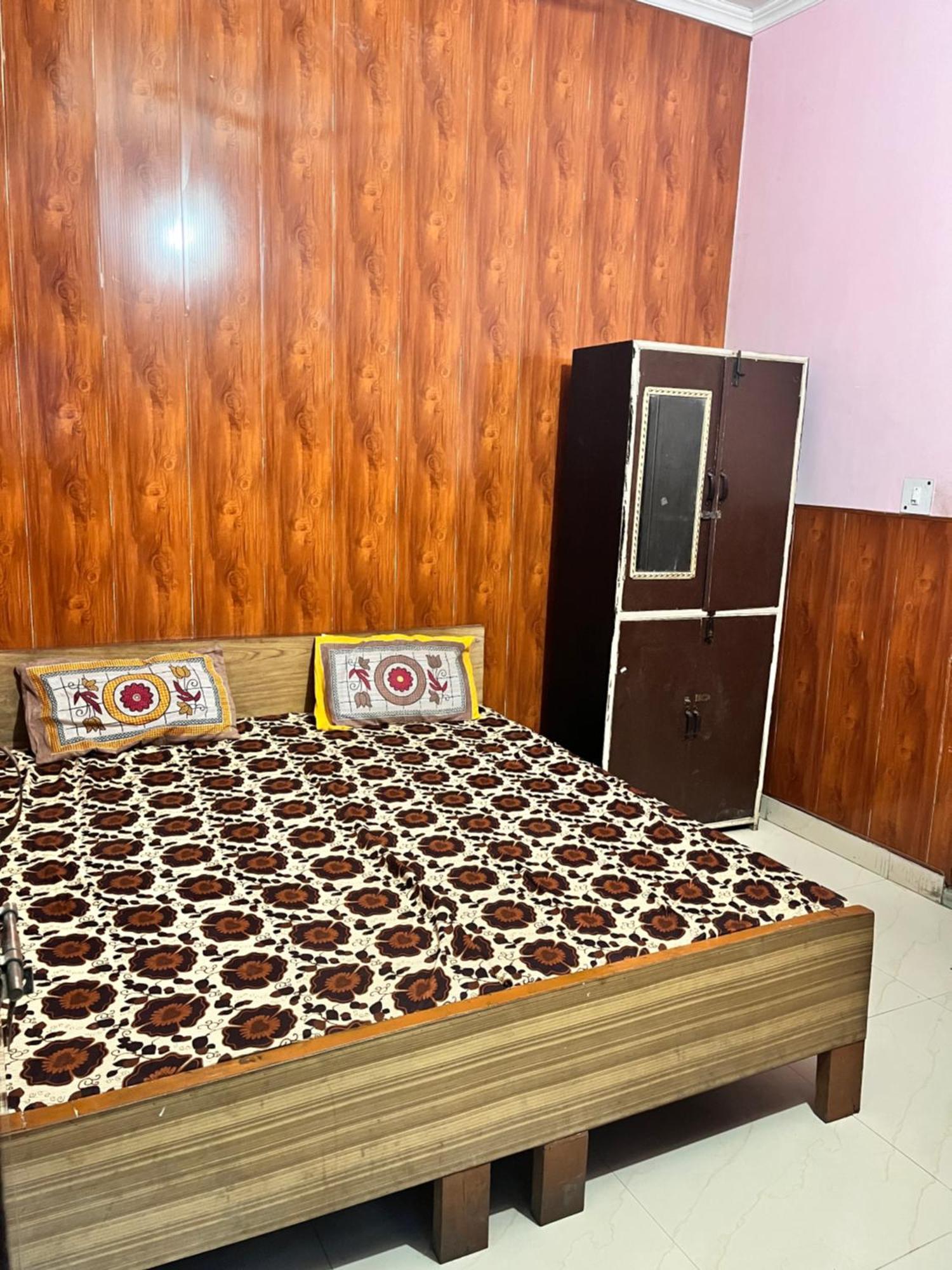 Hotel Pushpanjali Haldwāni Exterior foto